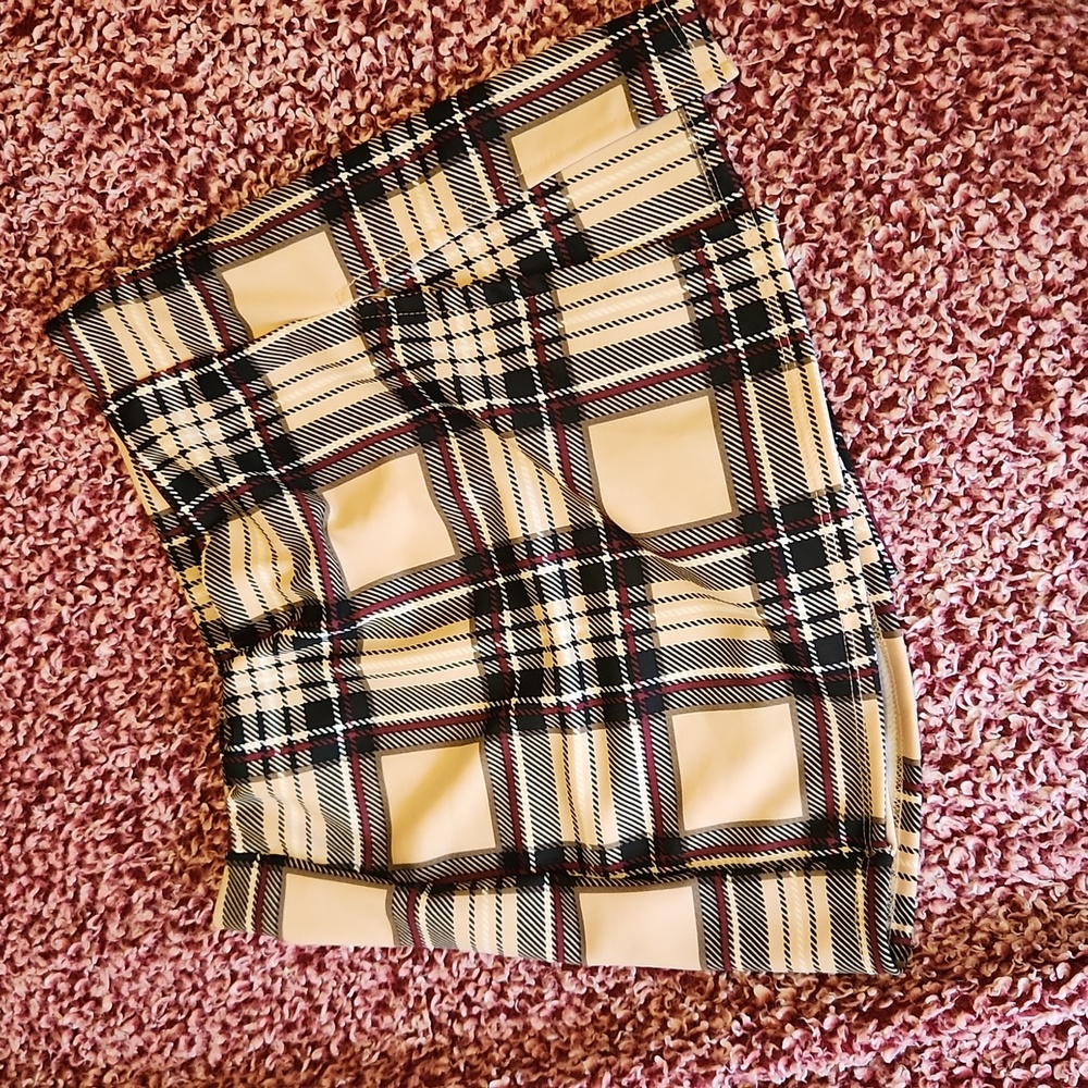 Plaid Skort, size Medium from Winsdor
